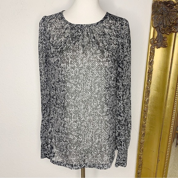 Classiques Entier Semi Sheer Gathered Neckline Long Sleeve Blouse Size Small - Picture 1 of 7